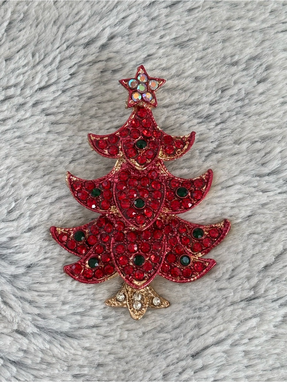 Betsey Johnson Christmas Tree Brooch Pendant Red